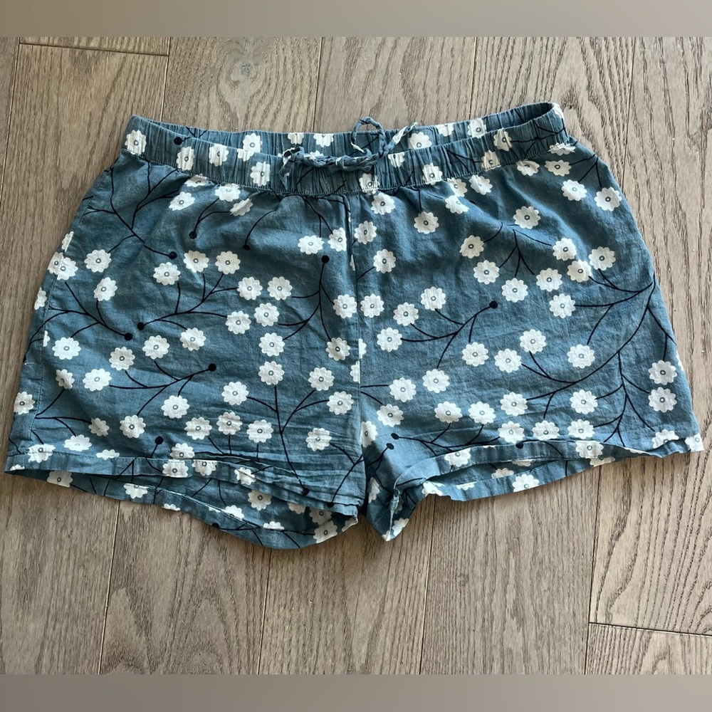 Essentials Trading Co Blue Floral  Women's Shorts in size M